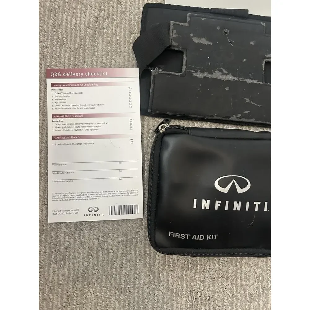 2012 Infiniti G37 AWD Owners Manual, Case, First Aid kit, and Maintenance Guide